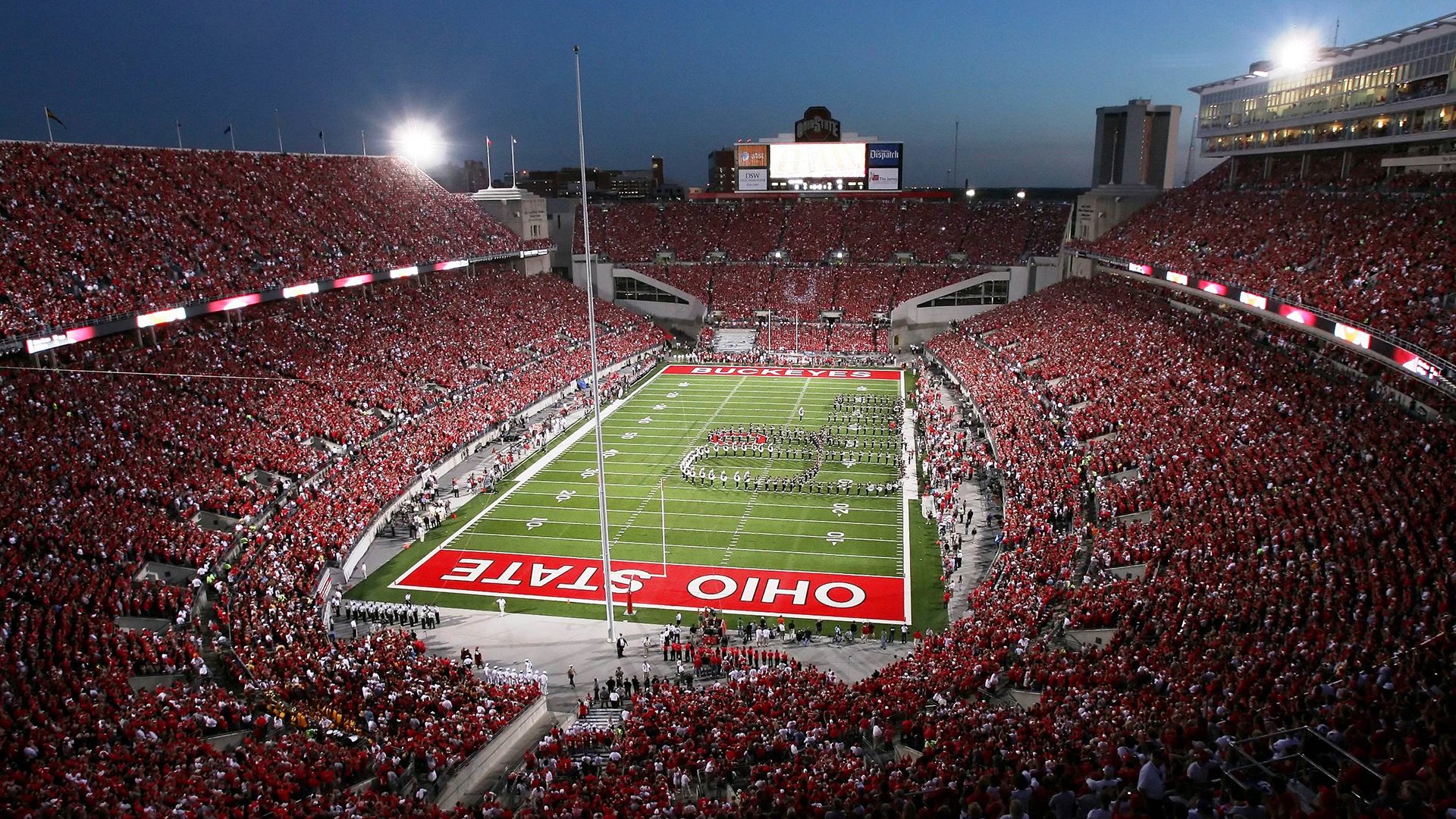 球员赛后表示感受到观众支持将继续努力回馈信任，球员发言